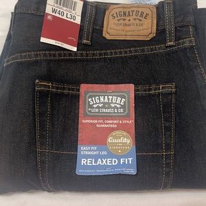 Men’s Signature Levis 40x30
